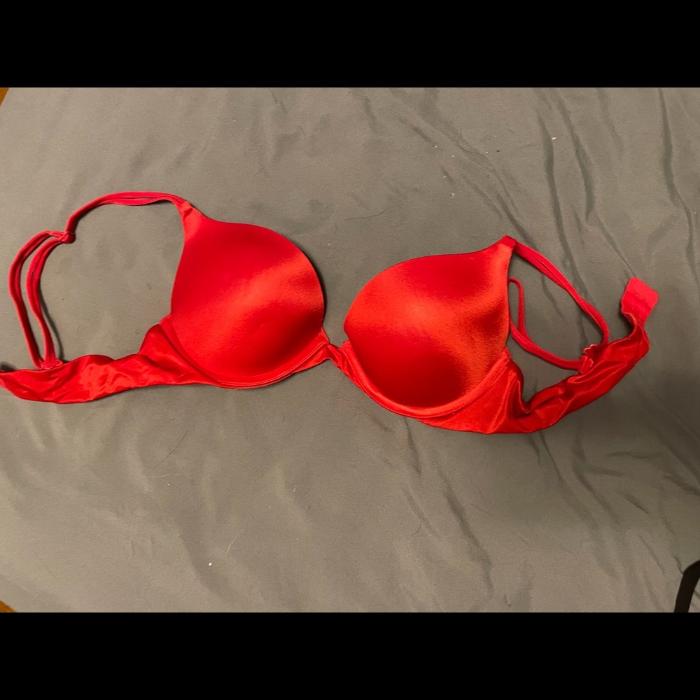 34B Victoria’s Secret bra